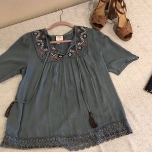 Blue floral tunic top